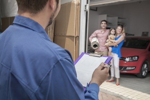 Local removal truck hire service for flat and house moves in Enfield